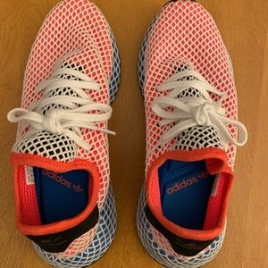 Adidas women’s sneakers